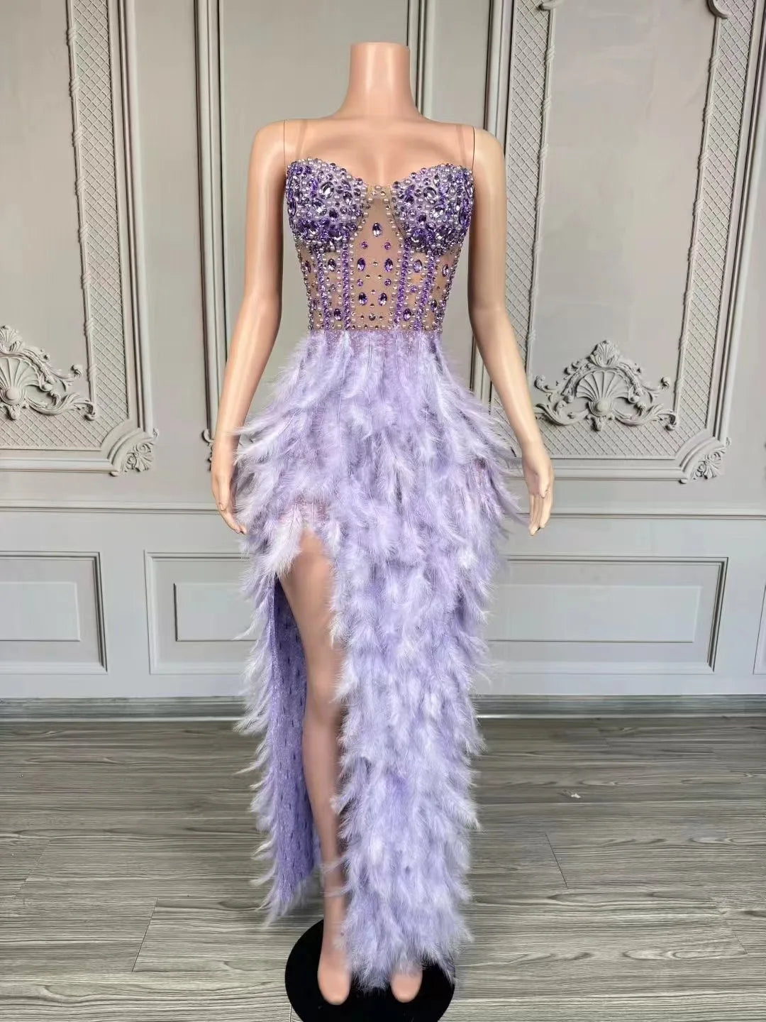 Fashion 2025new sexy Latin dance dress with airy hollow design, feather skirt hanging neck skirt