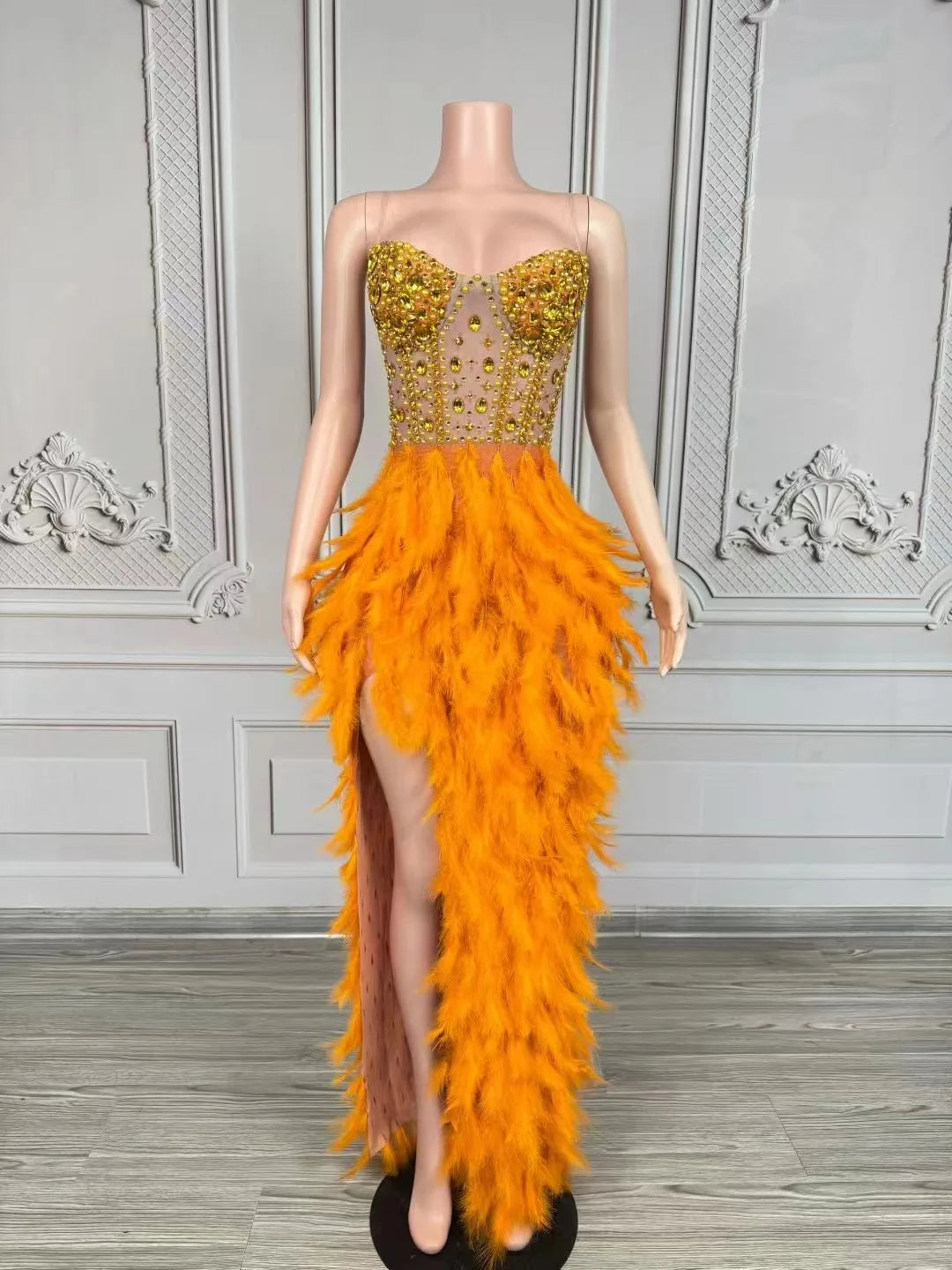 Fashion 2025new sexy Latin dance dress with airy hollow design, feather skirt hanging neck skirt