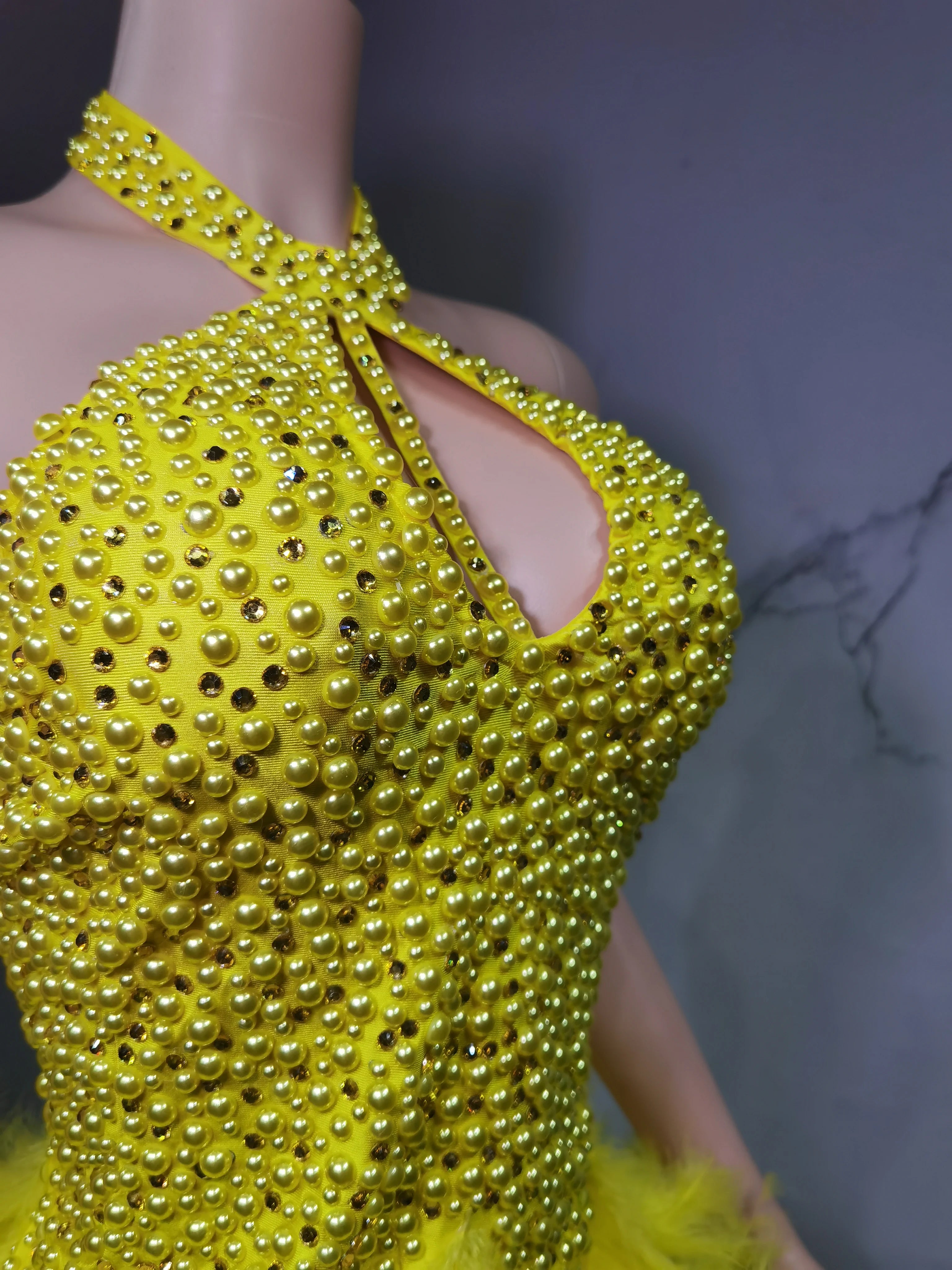 Fashion 2025new sexy Latin dance dress with airy hollow design, feather skirt hanging neck skirt