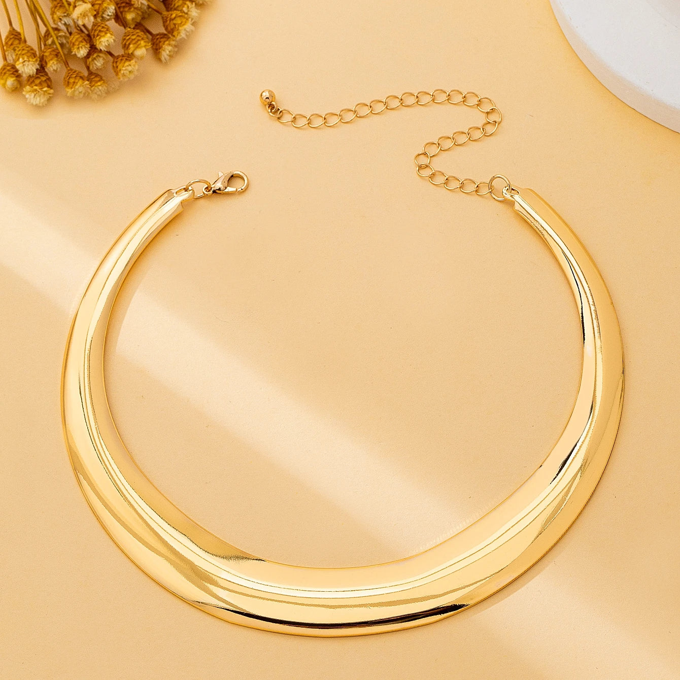 Women's Jewelry Set, Simple and Stylish Glossy Choker and Earrings, Suitable for Daily Wear and Vacation Wear